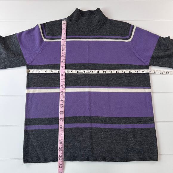 Karen Scott gray Purple Acrylic Merino Wool sweater size petite Medium PM - Picture 2 of 5